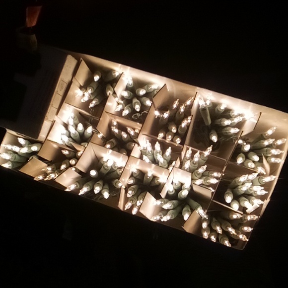White lights "wall" with varying patterns & 20' string solid light - Picture 3 of 11